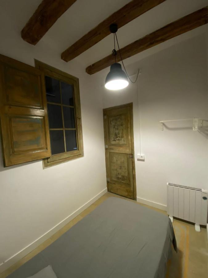 Spacious Modern Apartment In The Vibrant El Raval Barcelona Eksteriør billede