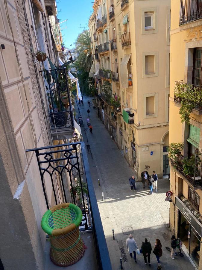 Spacious Modern Apartment In The Vibrant El Raval Barcelona Eksteriør billede